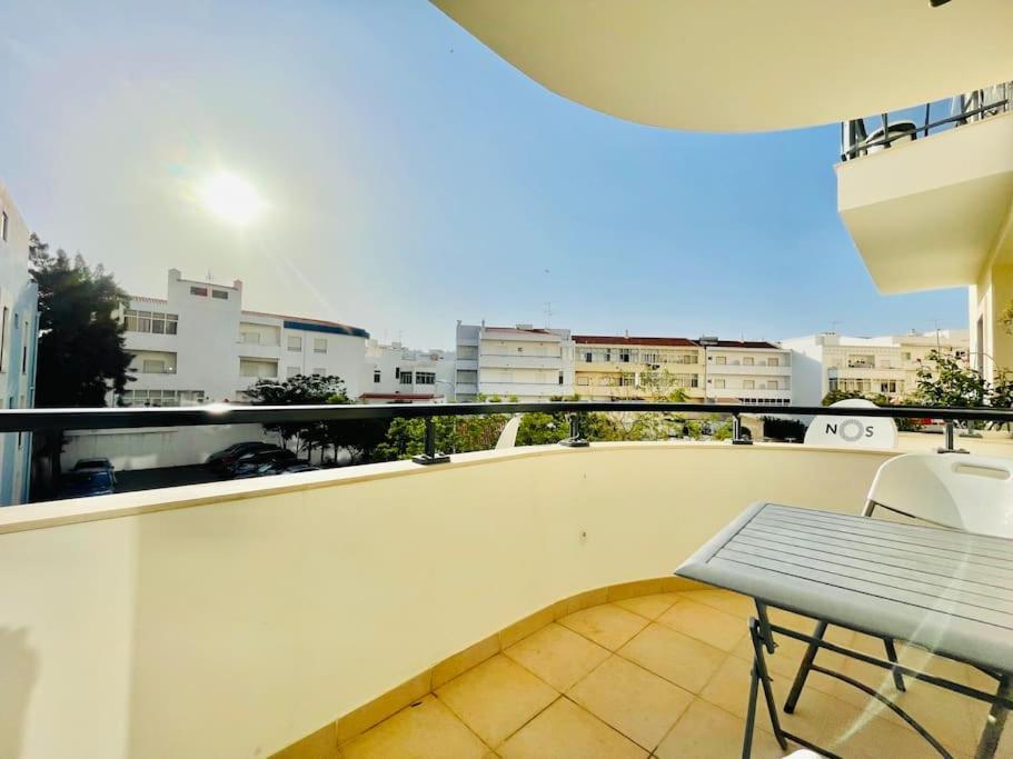 شقة Peradoce - Beach 150M - Terrace - Private Parking Armação de Pêra المظهر الخارجي الصورة